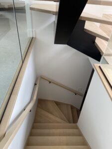 Ceci est une photo des escaliers, modèle Le Repère au Vertendre