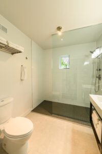 Ceci est une photo de la salle de bain, modèle Le Zenith au Vertendre